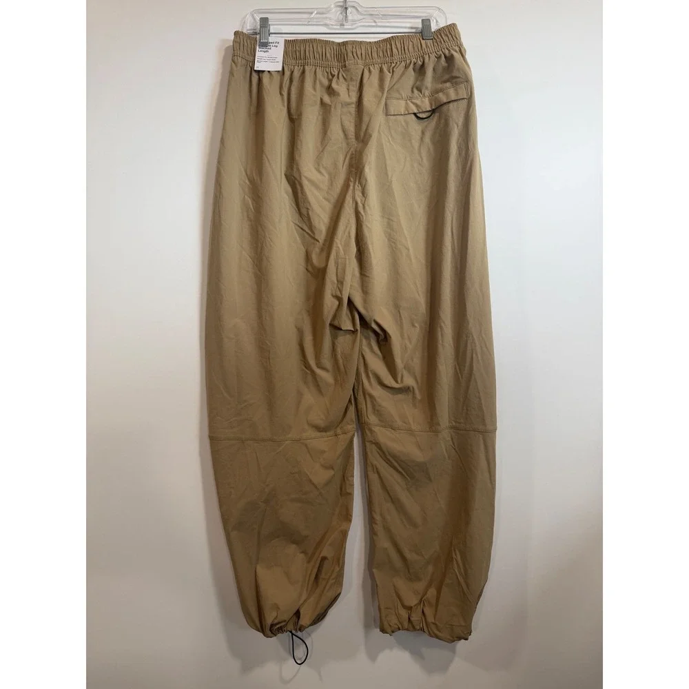 Nike Tech Woven Pants Mens Medium Khaki Oversized Straight Leg HM7158-297 NEW